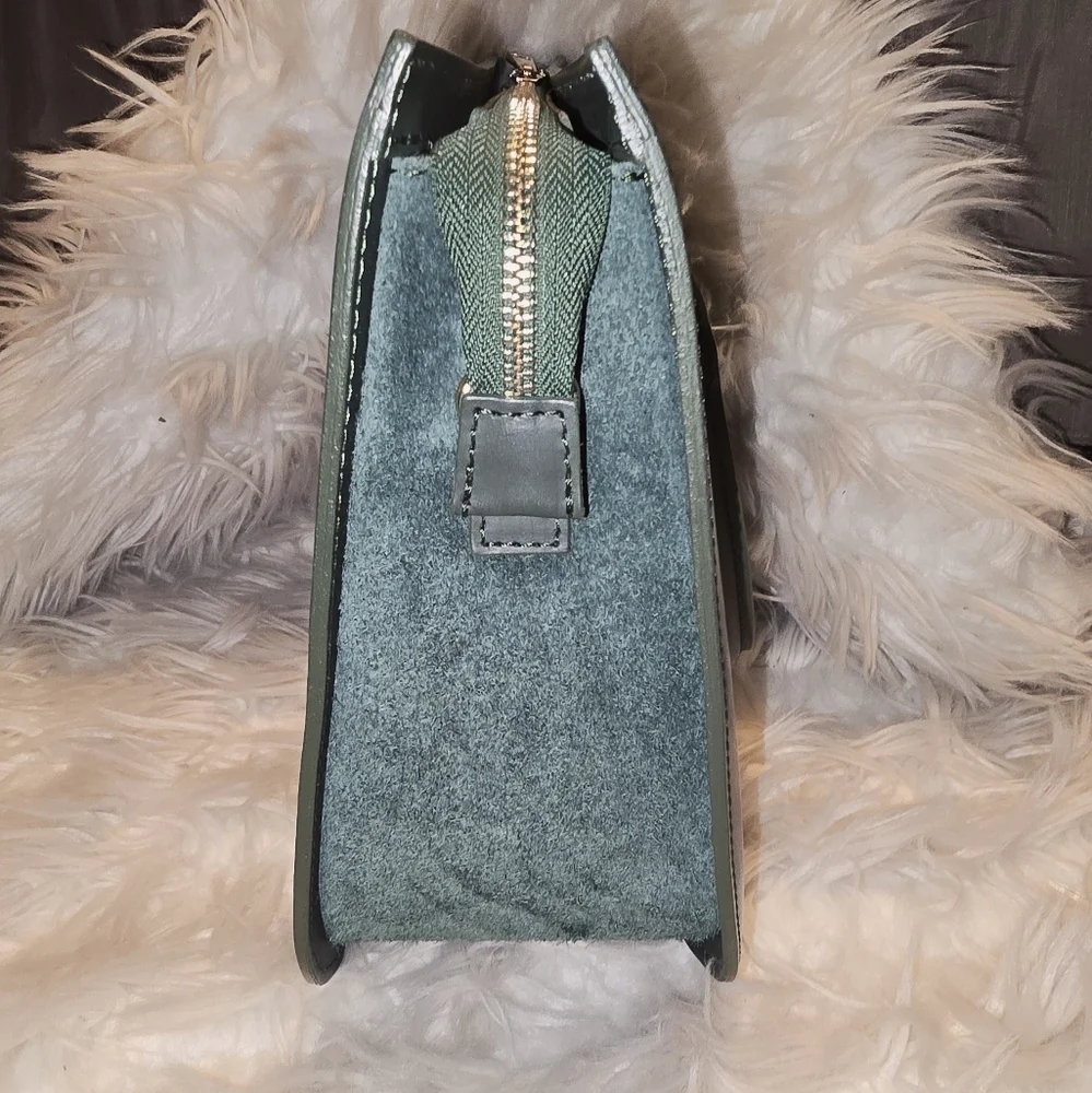 Authentic Camelia Roma Handbag - Picture 8 of 10